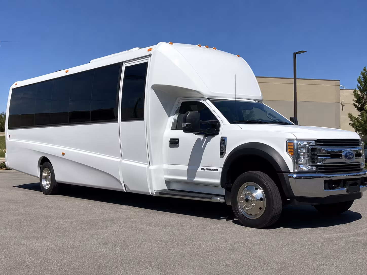 corporate and convention shuttle buses in mesquite texas