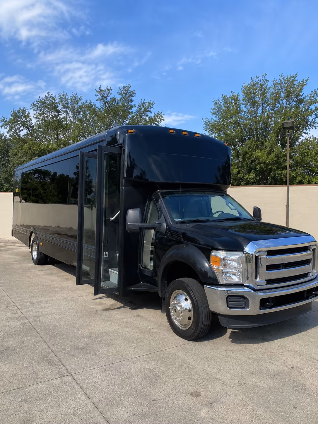 mesquite 20 passenger party bus